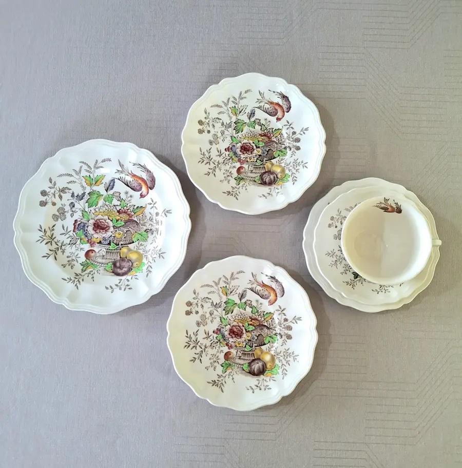 Royal Doulton Hampshire Tea trio and 3 Plates, Bone China England Vintage.