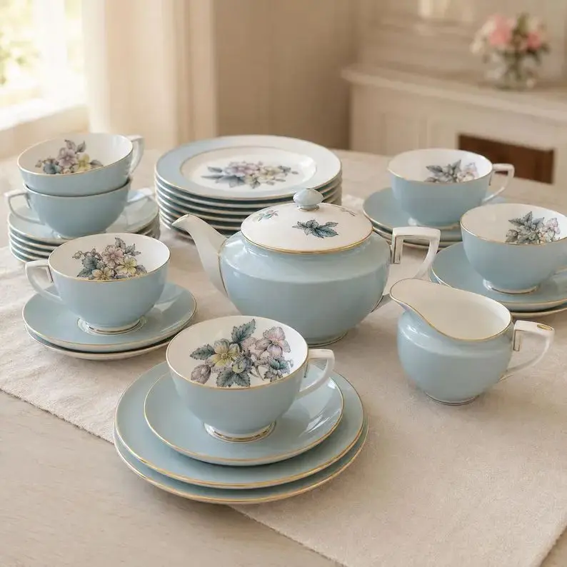 Royal Worcester Woodland 21-piece tea service.